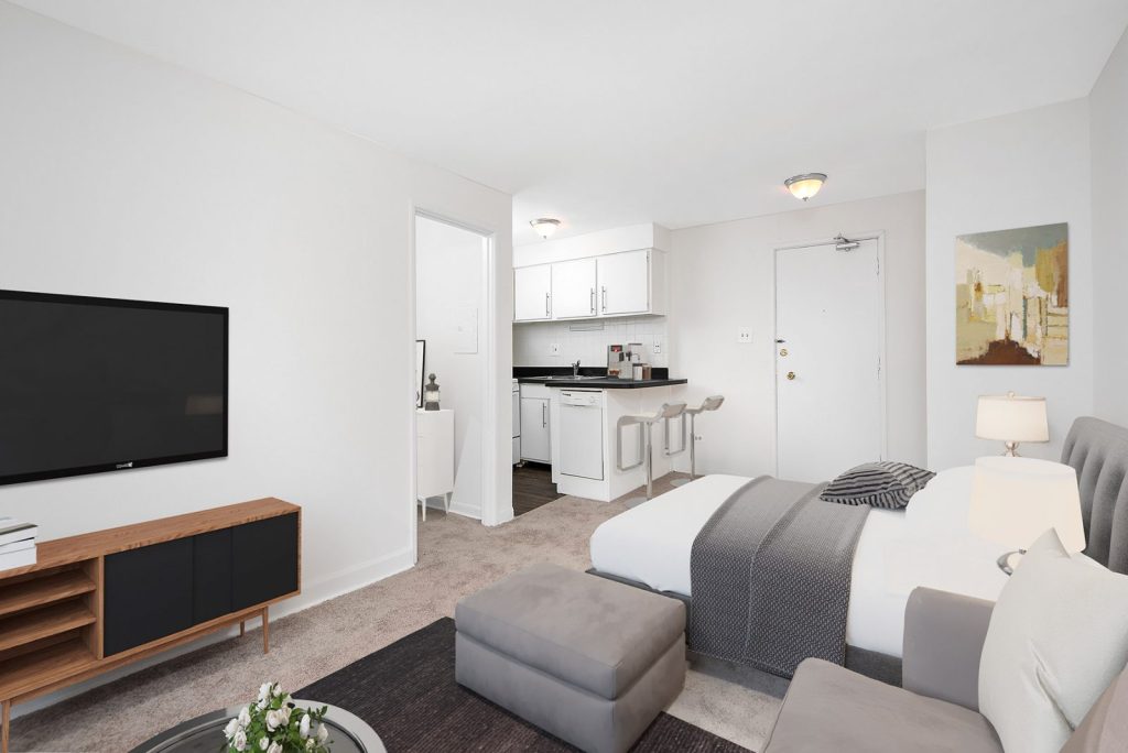 455 West Wellington Image 3