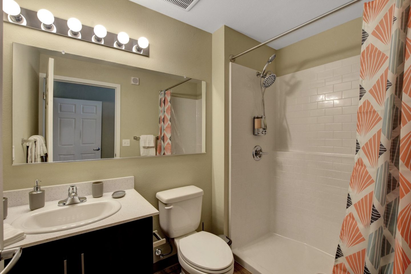 Student Housing - Echo 1055 Image 17