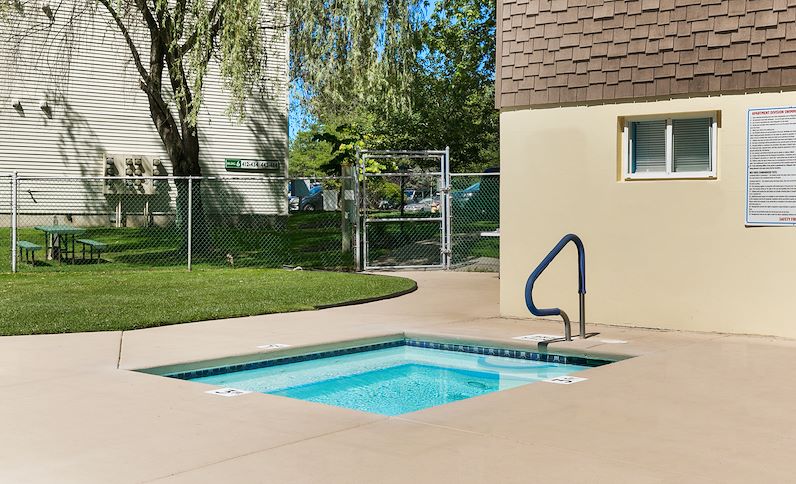 California Apartments Image 10
