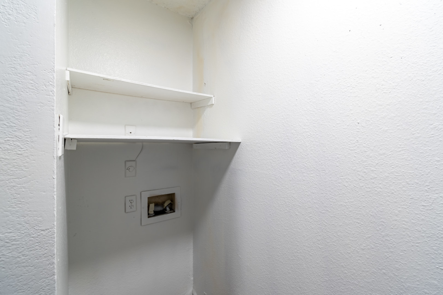 La Prada Place Apartments Image 3
