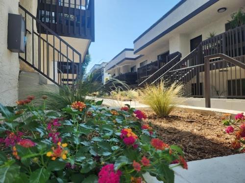 9414 Van Nuys Boulevard Image 12