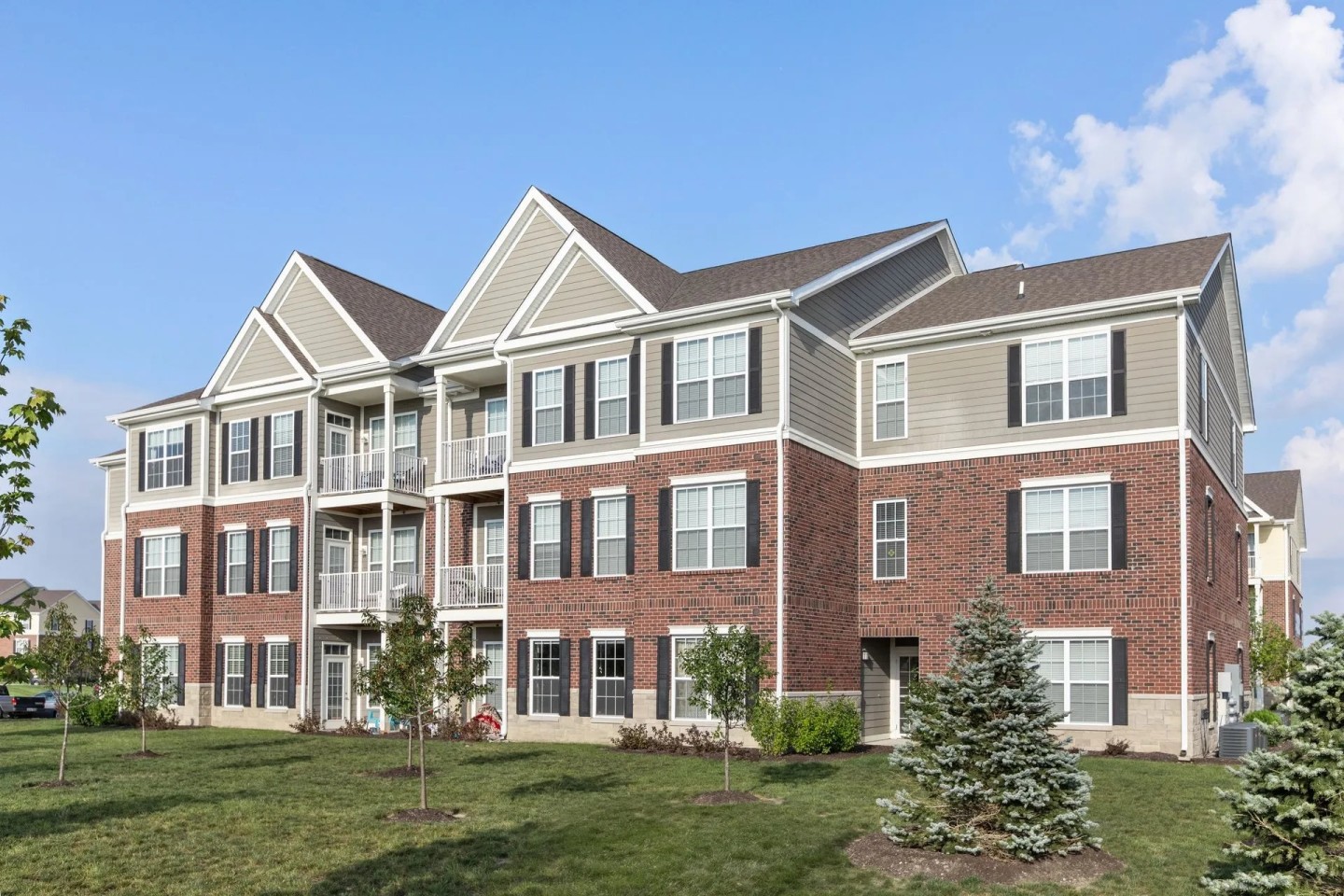 Flats at 146 Image 6