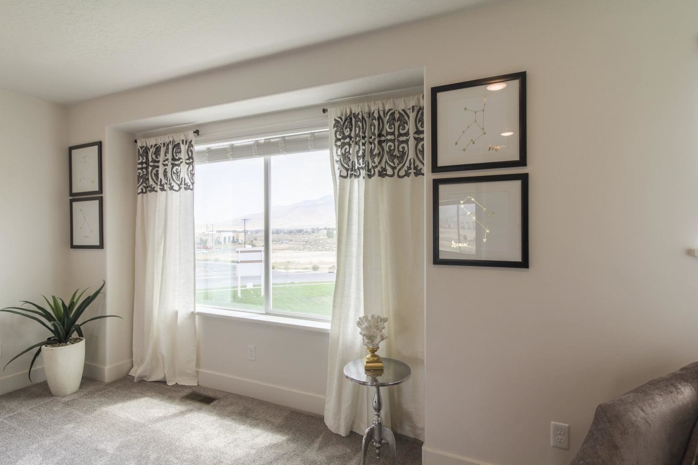 Porter Ranch Townhomes Image 25