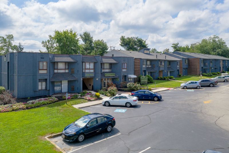 Stonington Court Image 6