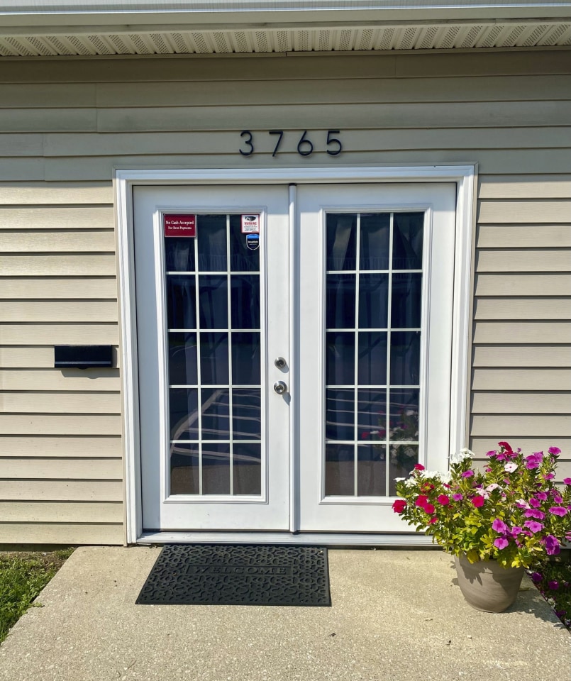 One Somerset Apartments Image 8
