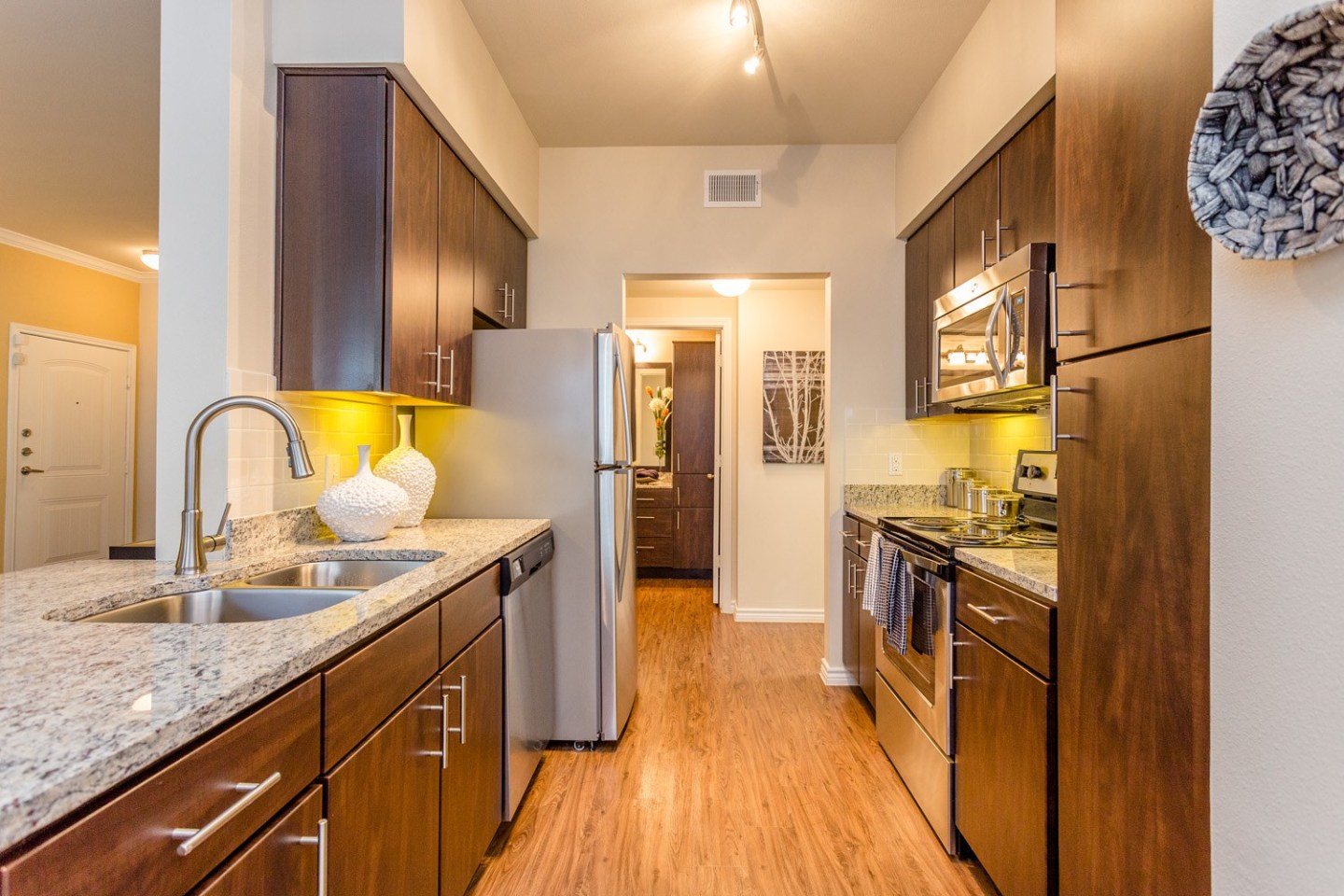 7970 Grand Image 13
