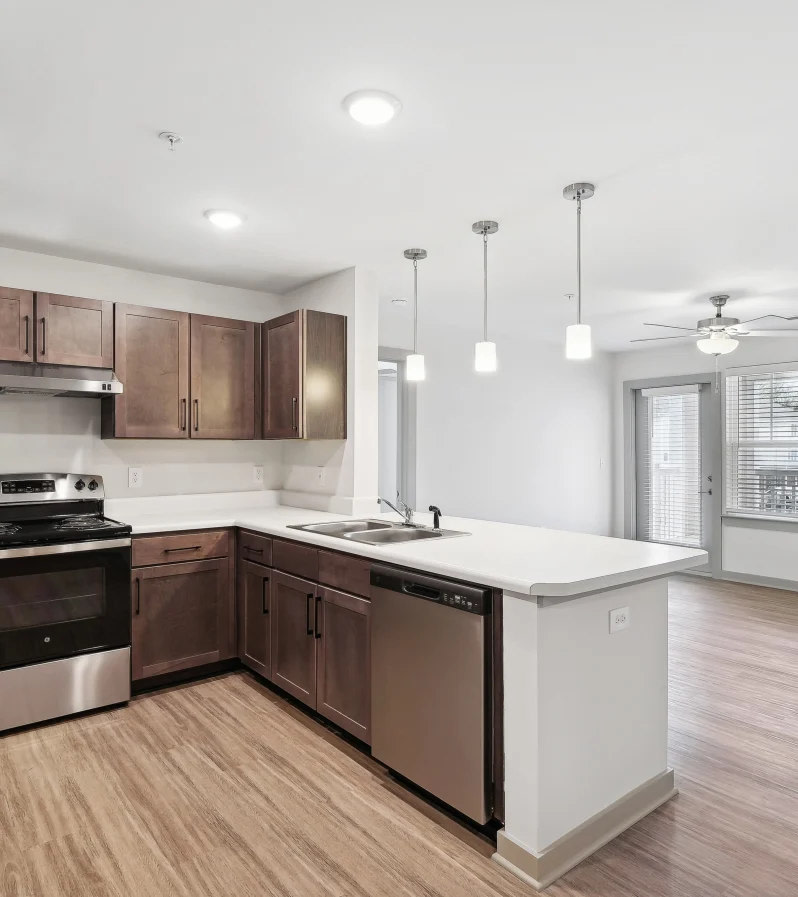 Stone Glen Apartments - Affordable Housing Image 4