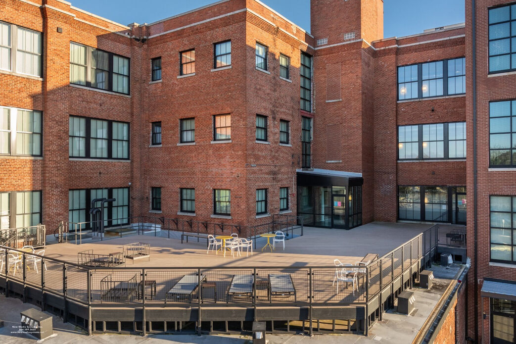 Petersburg ArtistSpace Lofts Image 85
