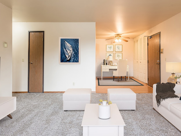Fox River Bluff Apartments Image 3
