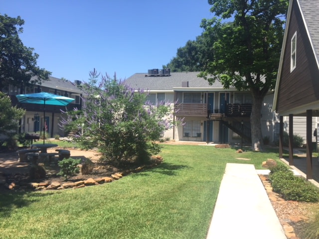 Residence At The Heights Image 10
