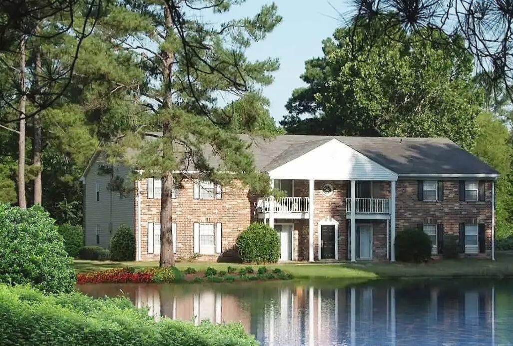 Mallard Pointe Image 2