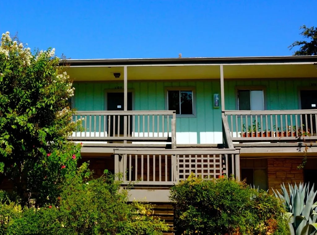 Antilles Apartments Image 21
