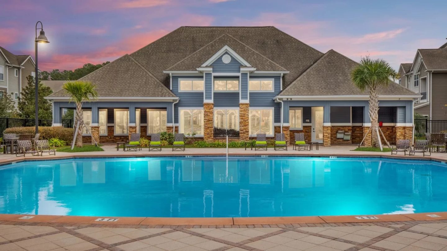 The Carlyle at Godley Station Apartment Homes Image 21