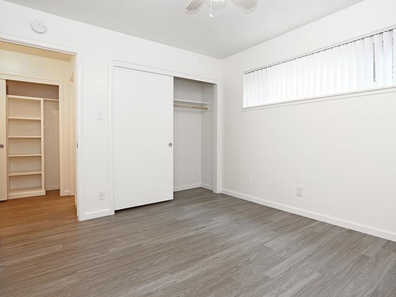 Sur Apartments Image 9