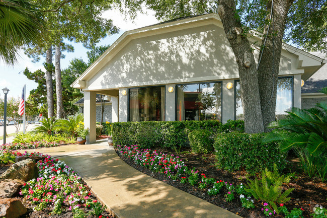 The Arbors on Westheimer Image 10