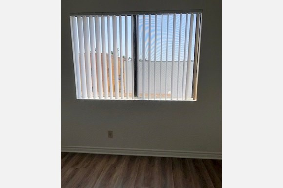 1111 S Oxford Ave Image 4