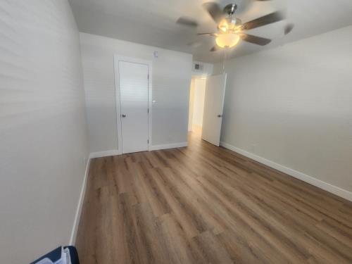 9414 Van Nuys Boulevard Image 8