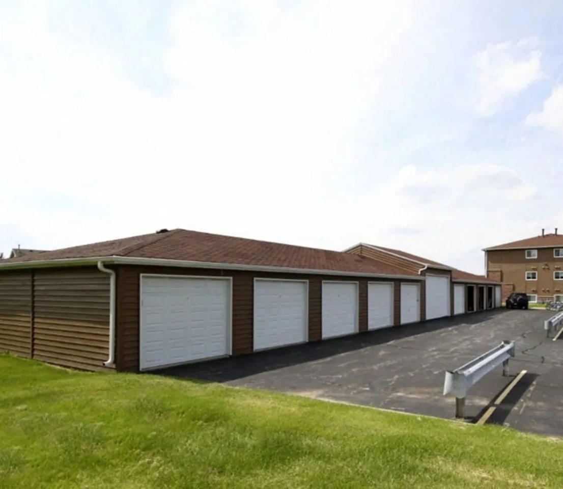 Eco Park Apartments Image 7