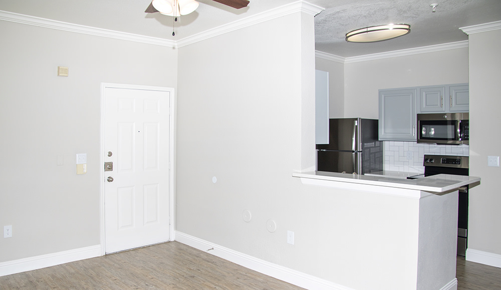 Vail Village Apartments Image 3