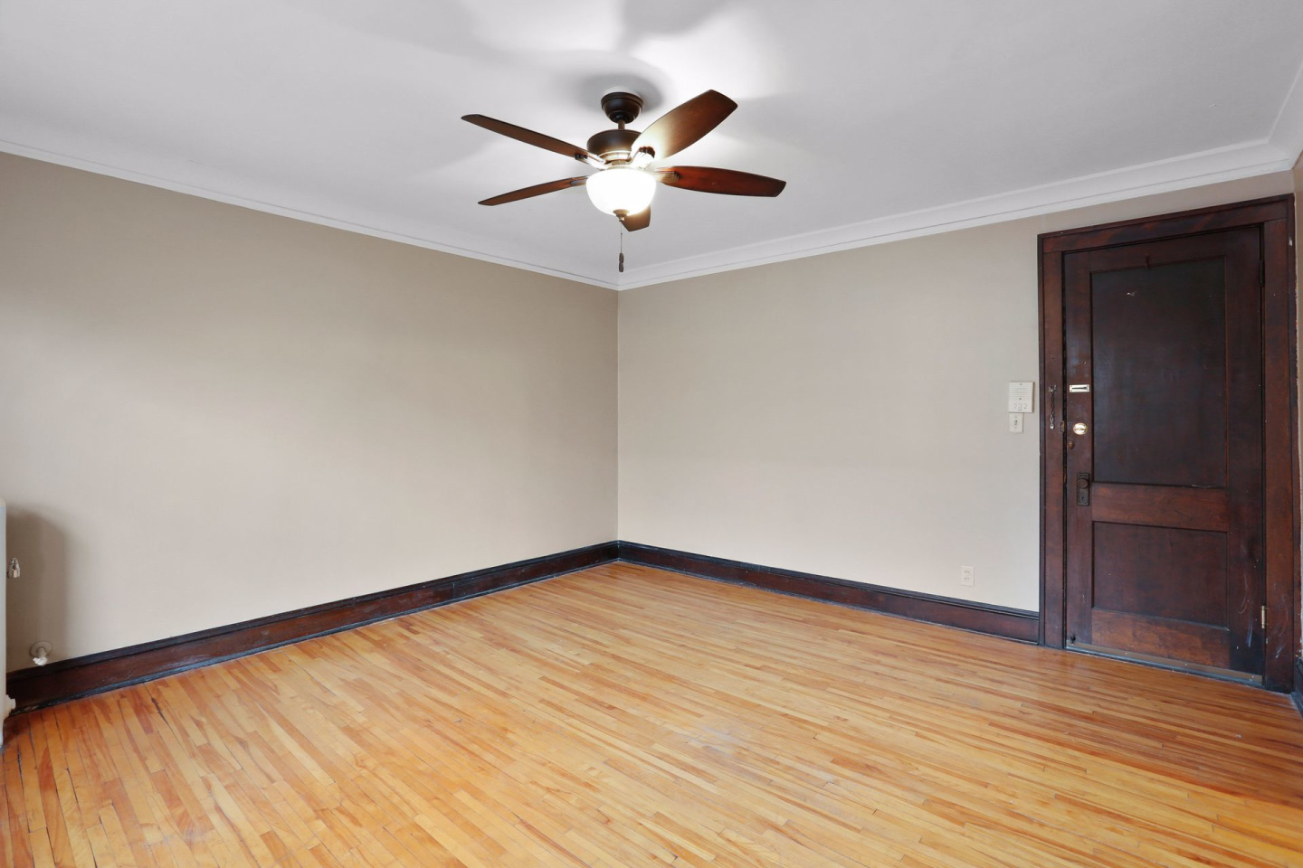 1598 Charles Avenue Image 17