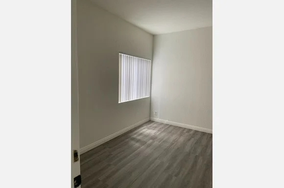 1210 N Cherokee Ave Image 17