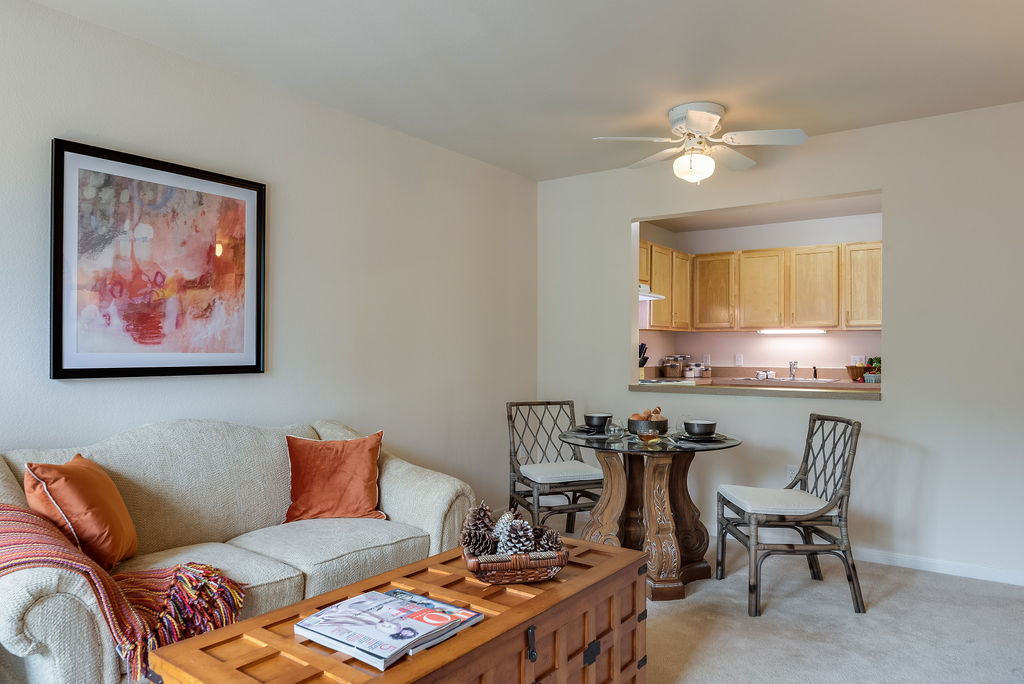 Elmhaven Manor - Senior Living Image 6