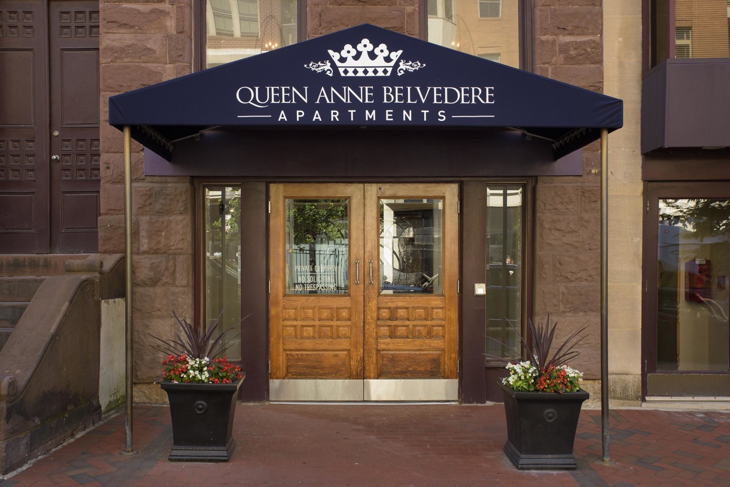 Queen Anne Belvedere Image 9
