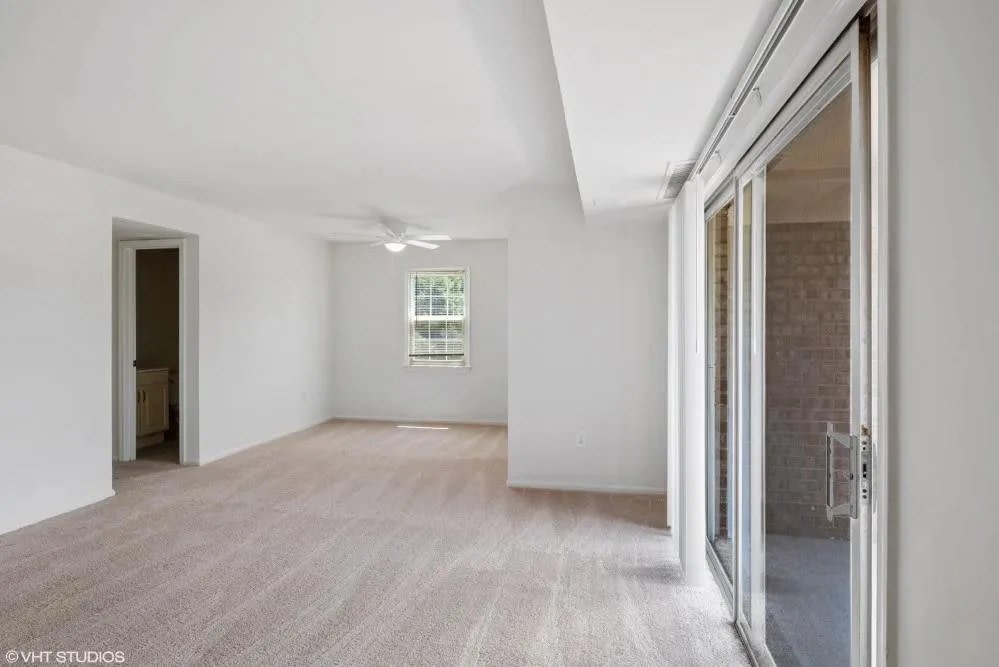 Whetstone Apartments Image 14