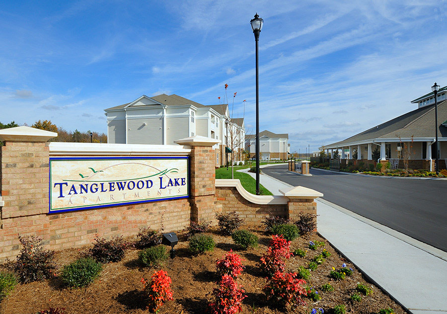 Tanglewood Lake Apartments Image 9