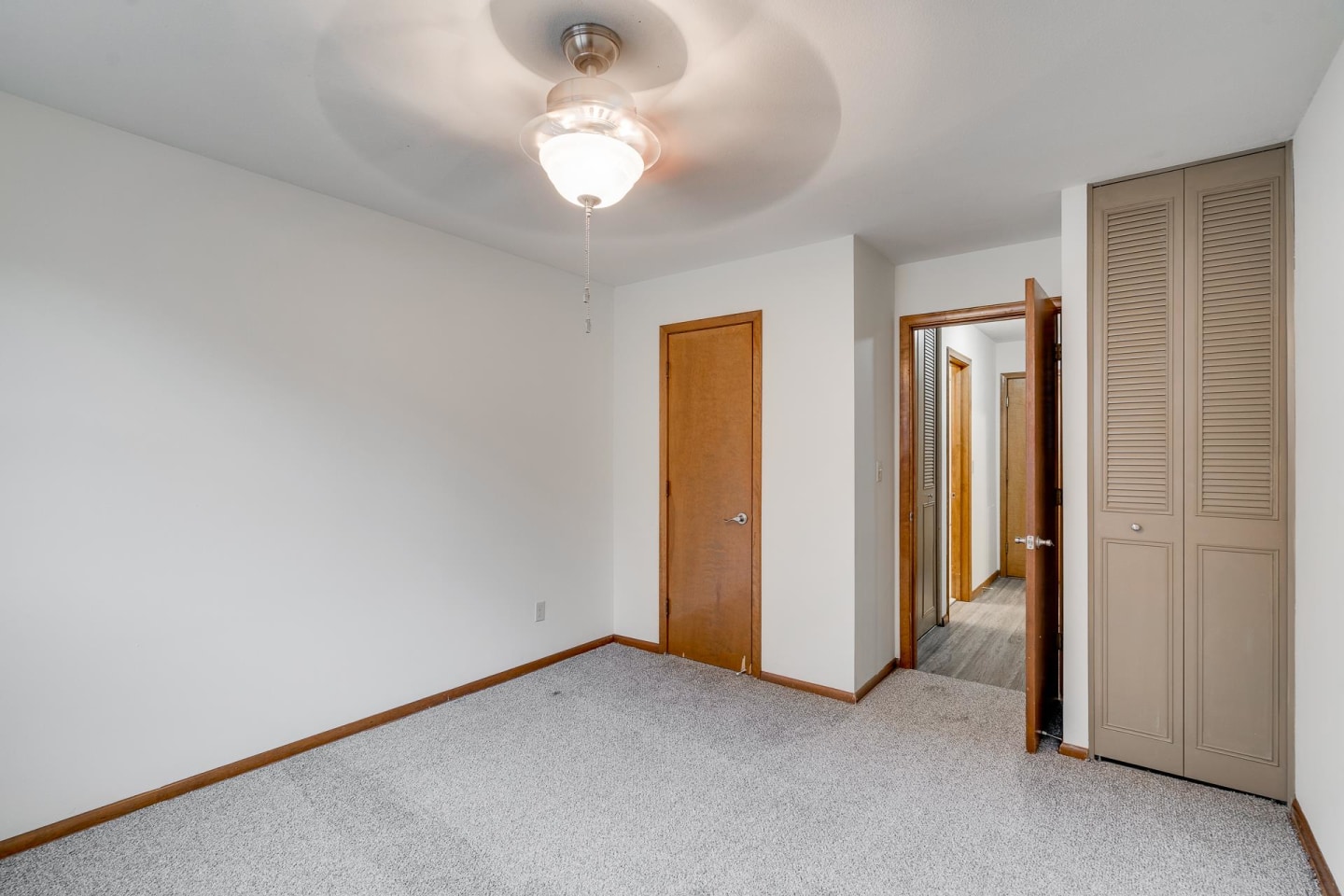 Bryant Manor Apartments Image 21