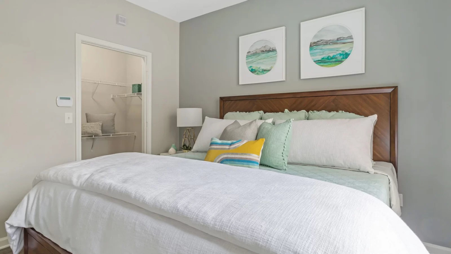 The Carlyle at Godley Station Apartment Homes Image 6