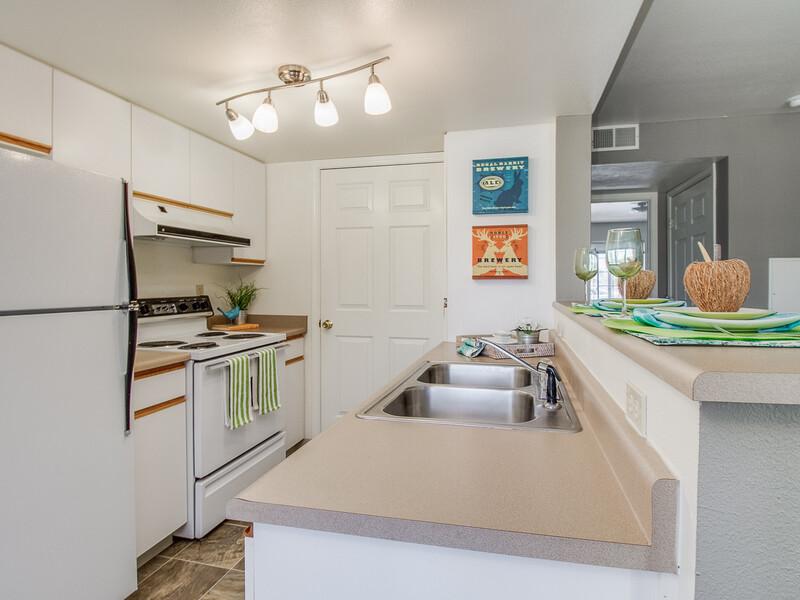 Spring Creek Apartments Image 1