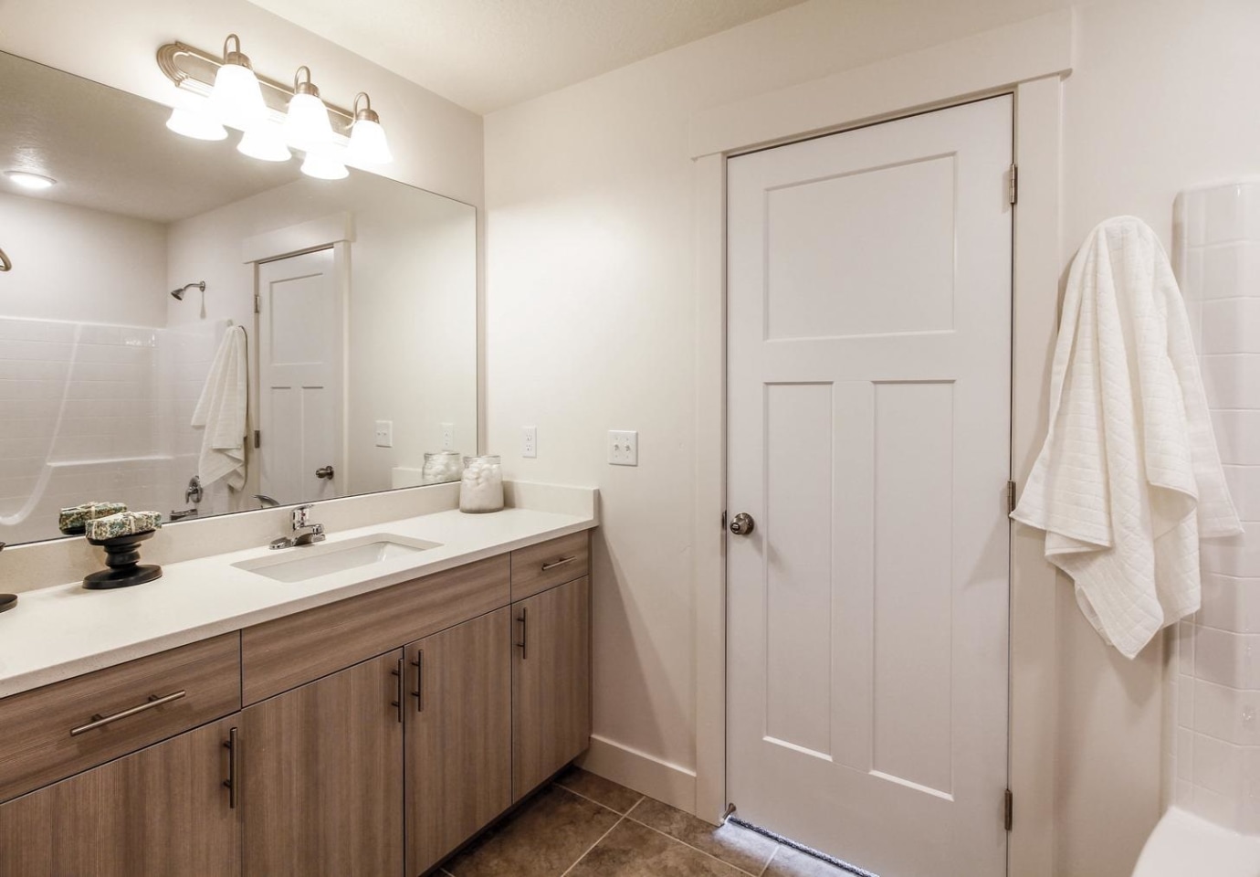 Porter Ranch Townhomes Image 8
