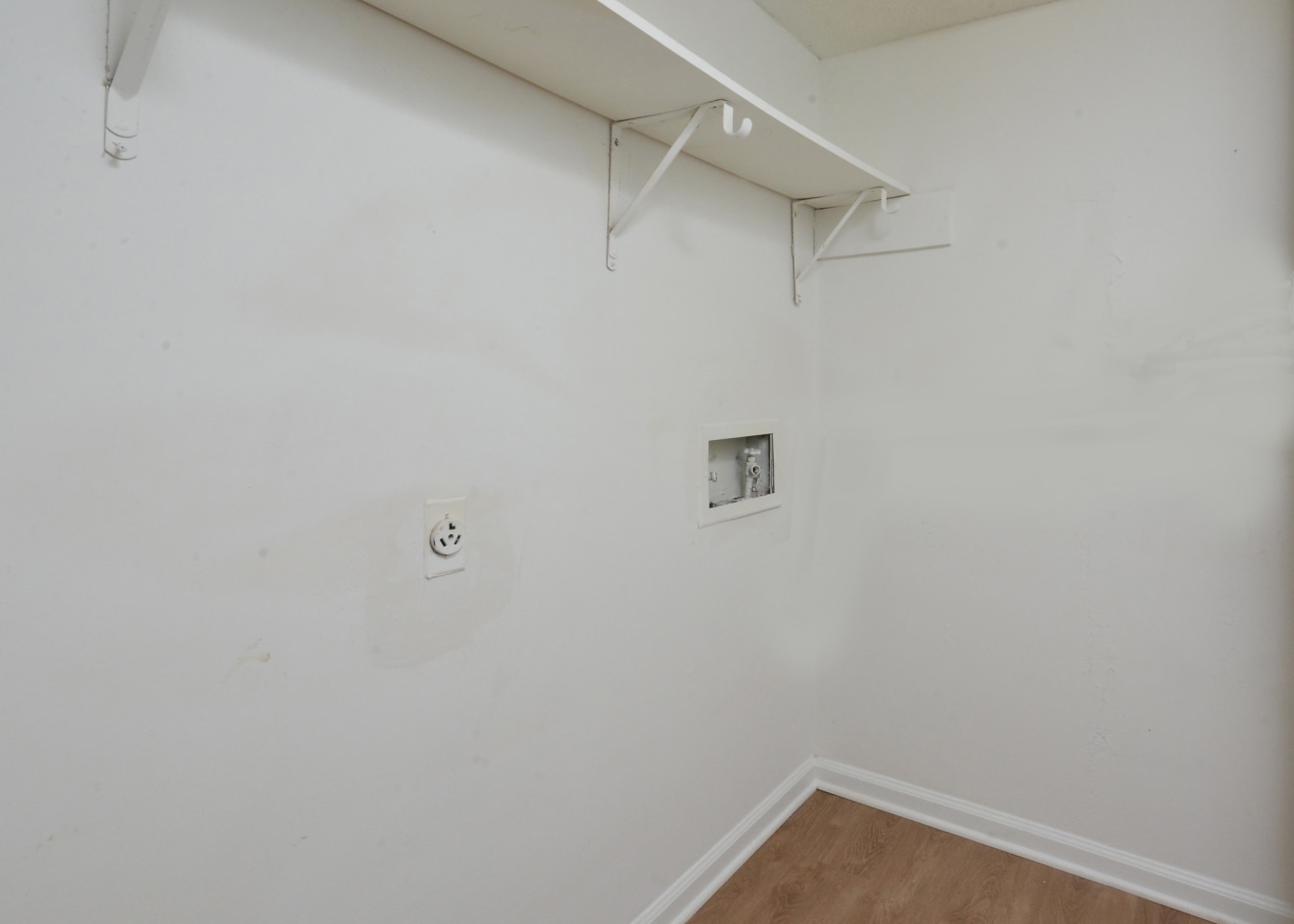 Jamestown Manor Apartments Image 15