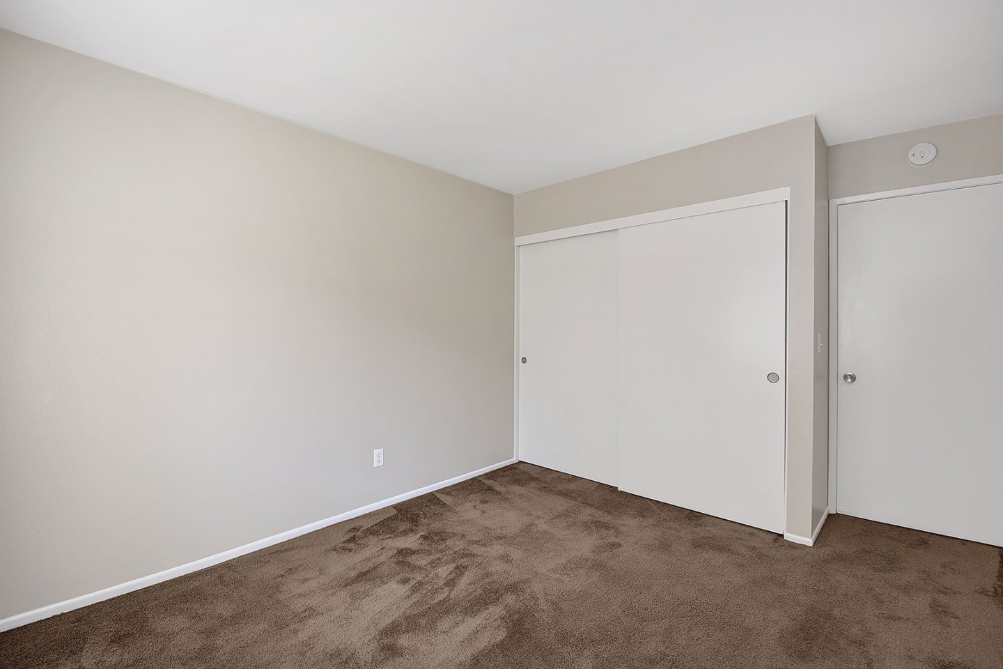 Pine Meadows Apartments Image 9