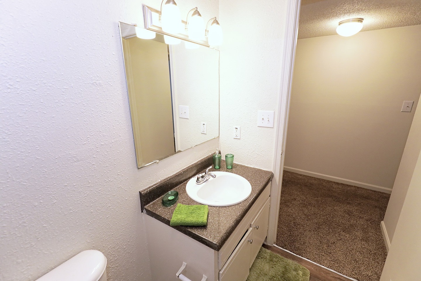The Morehead Apartments Homes Image 8