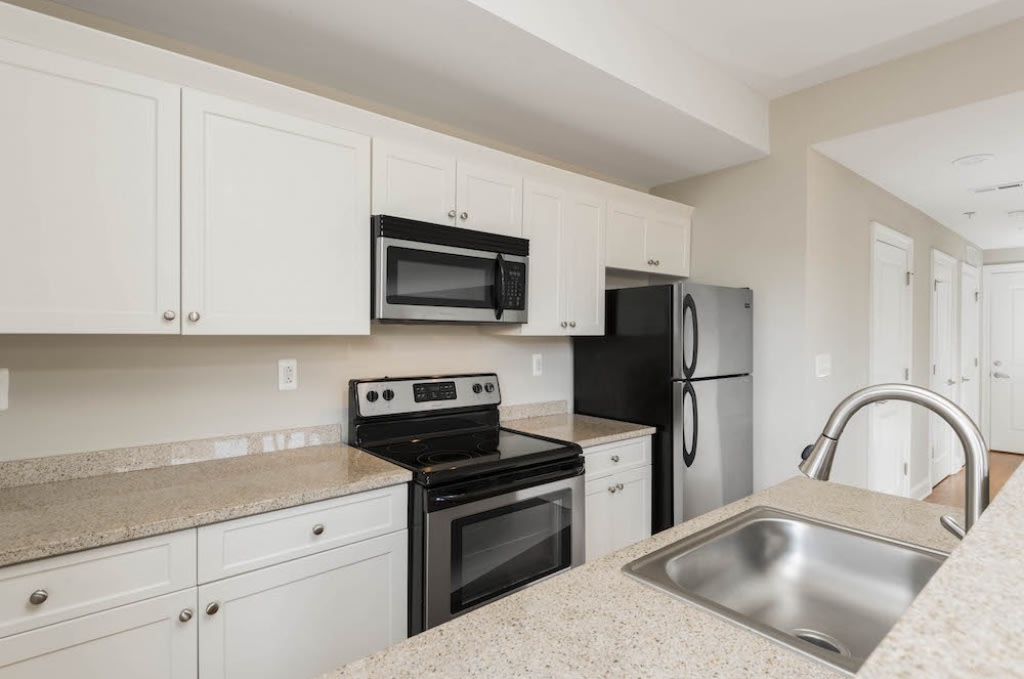 Cherry Street Condominiums Image 3