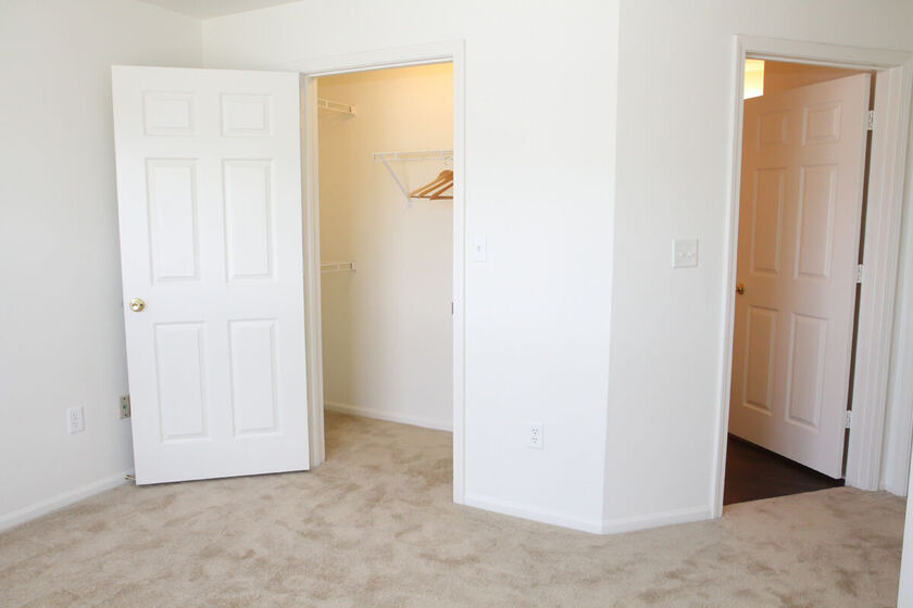 Walden Pond Apartments Image 12