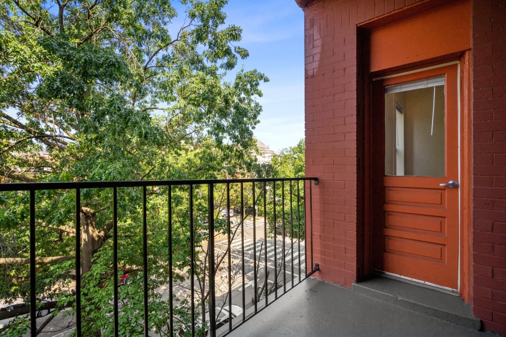 R Street Apartments Image 15