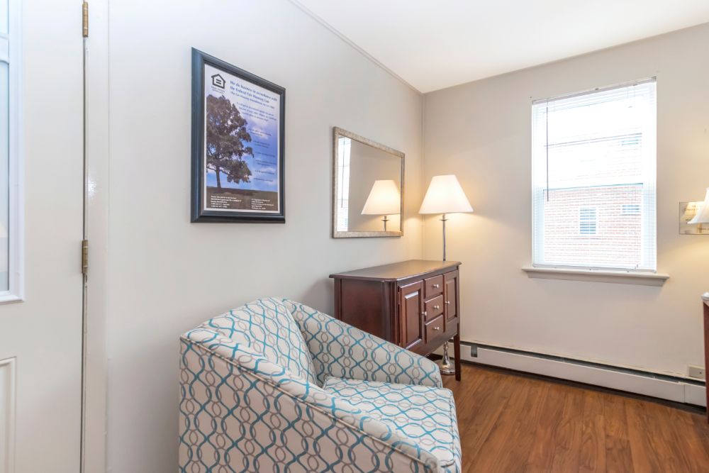 Colony Arms Apartments Image 14