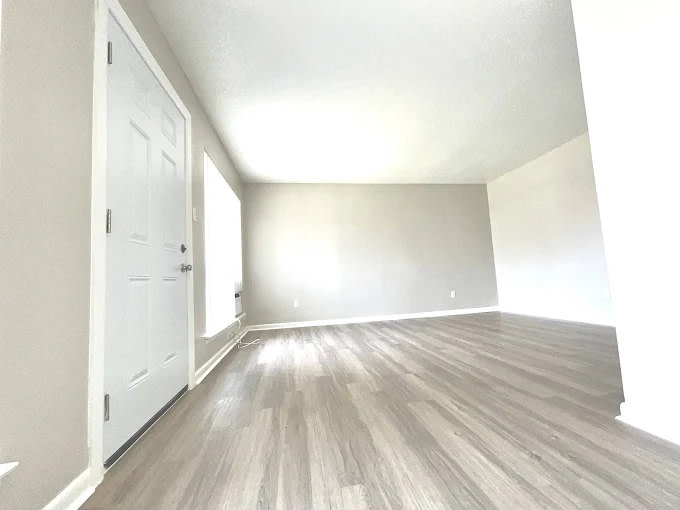 Meridian Mansions Image 7