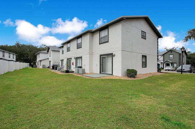 Village Park Townhomes Image 12