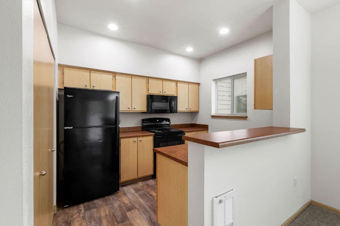 Sundance Apartments Image 2