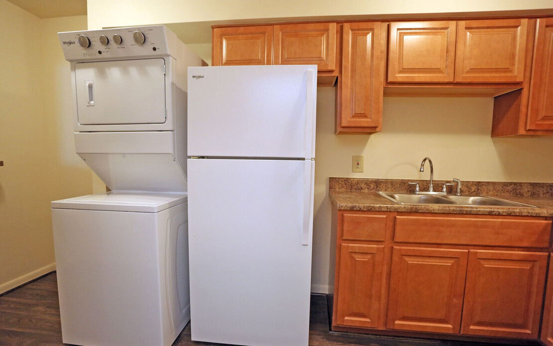 Pinewood Apartment Homes Image 1