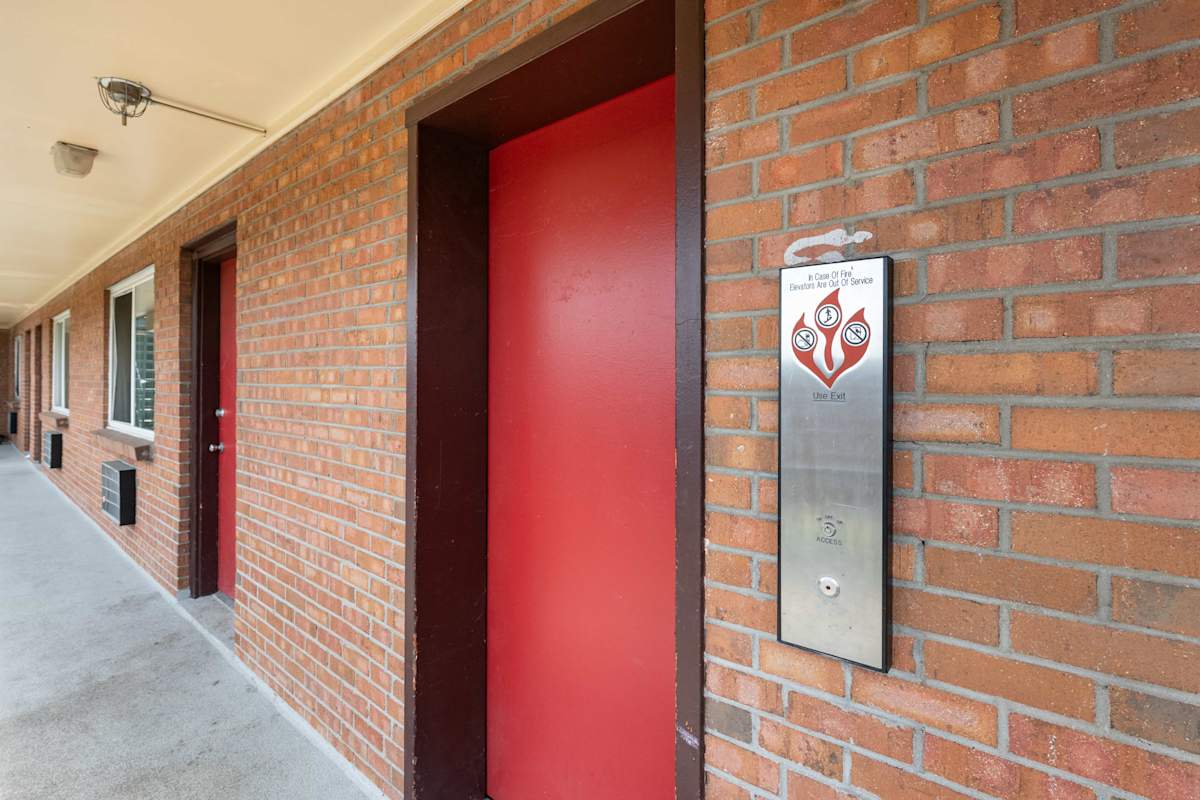 Meridian Garden Apartments Image 1
