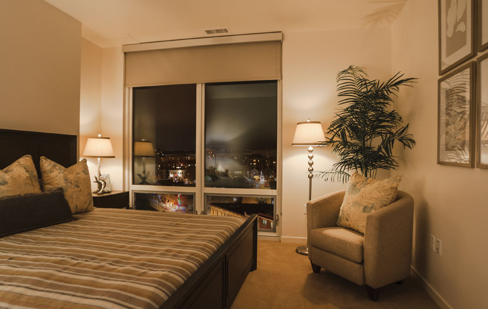 Ovation 309 Image 21