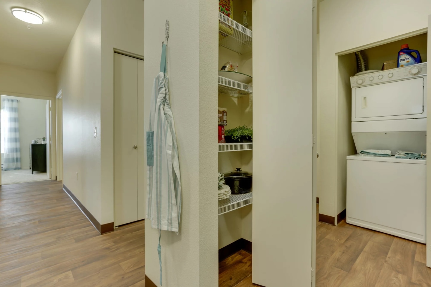 The Landings at Morrison Apartments Image 4