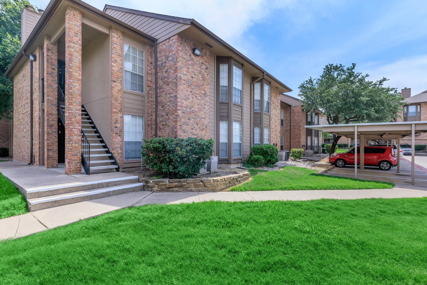 Frankford Flats Image 35