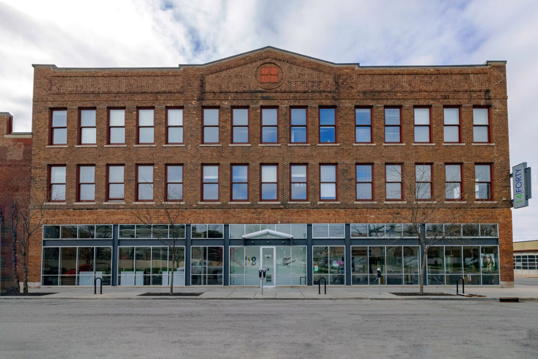 1440 Locust Image 25