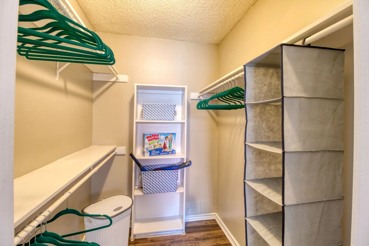 4000 Horizon Hill Image 24